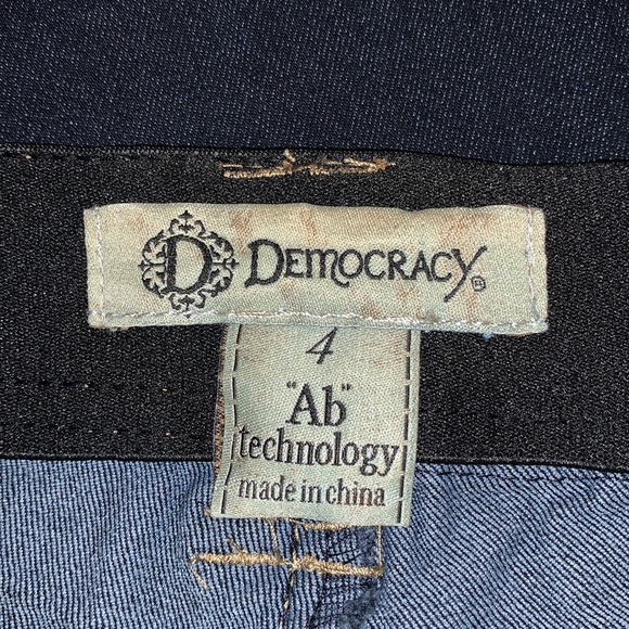 Democracy Jeans - Picture 3 of 7